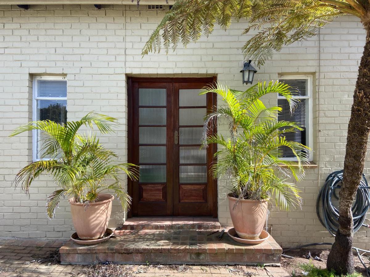 Apartamento 4 On Belmont Avenue Somerset West Exterior foto