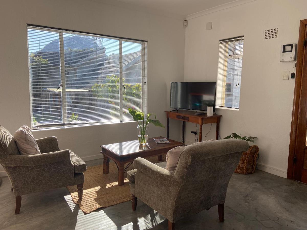 Apartamento 4 On Belmont Avenue Somerset West Exterior foto